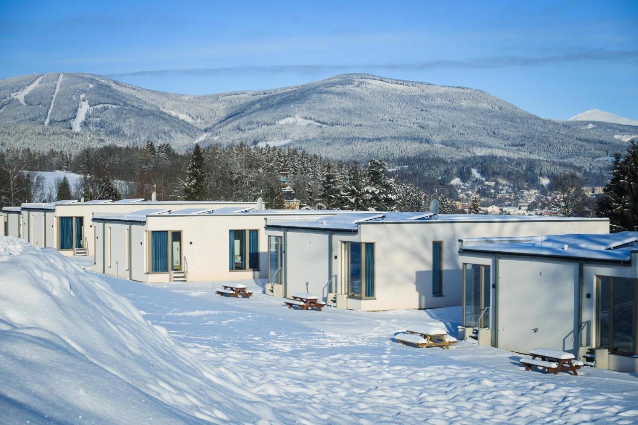 Apartmany Hradecek Mladé Buky Exteriör bild
