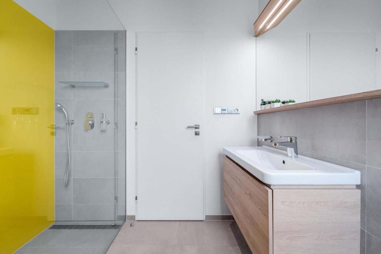 Apartmany Hradecek Mladé Buky Exteriör bild